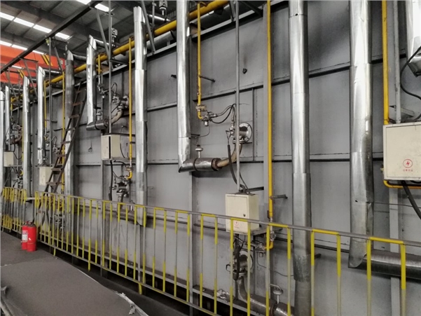 青海：天然氣電池負(fù)很 材料燒結(jié)隧道爐燒嘴