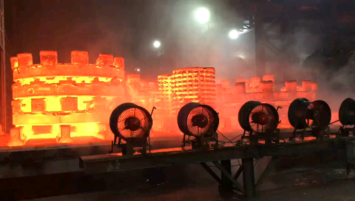 重慶：天然氣封頭加熱爐燒嘴工作現(xiàn)場(chǎng)