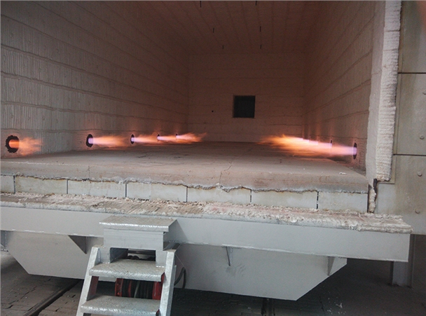 新疆：天然氣爐窯燒嘴點(diǎn)火現(xiàn)場(chǎng)