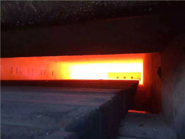 山西：天然氣軋鋼加熱爐燒嘴工作現(xiàn)場