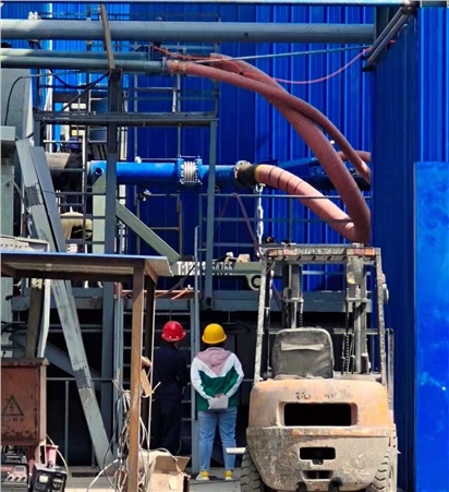 回轉(zhuǎn)窯煤粉燃燒器:主要應(yīng)用在陶粒砂石灰球團(tuán)回轉(zhuǎn)窯設(shè)備